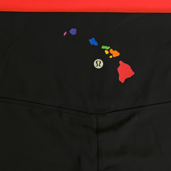 16 Hawaiian Aloha Lululemon Align HR Short black - Picture 8 of 10